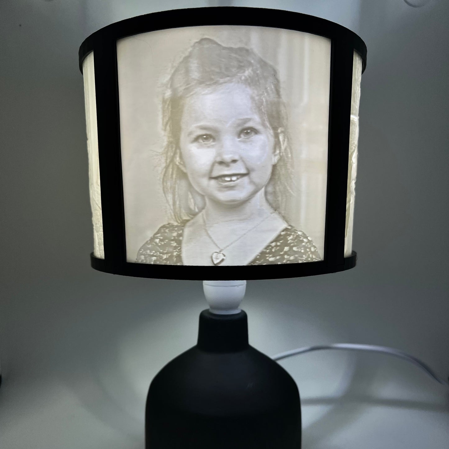 Custom Modern 3D Photo Lamp - Personalized 3D Lithophane Lamp